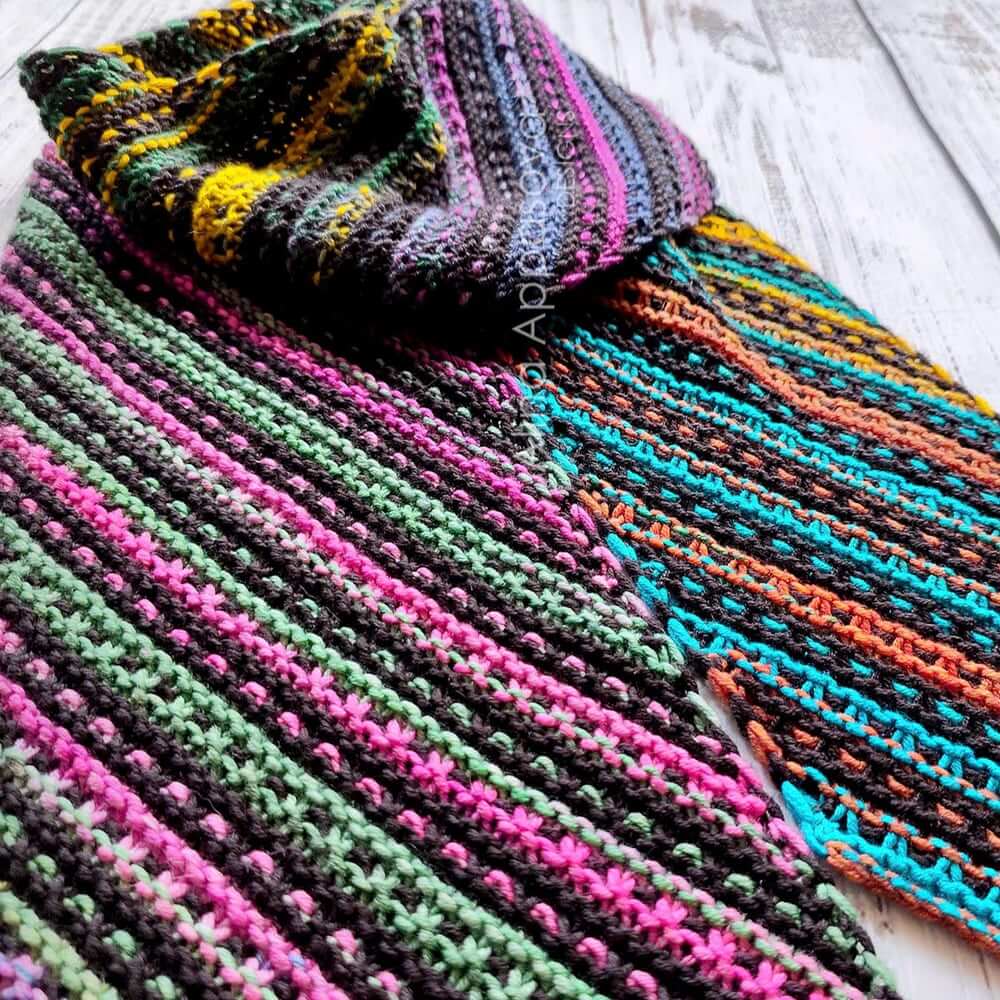 color your pixels scarf knitting kit by Alina Appasova, Fall Knit Kit Yarn Designers Boutique 4010 & Thuja