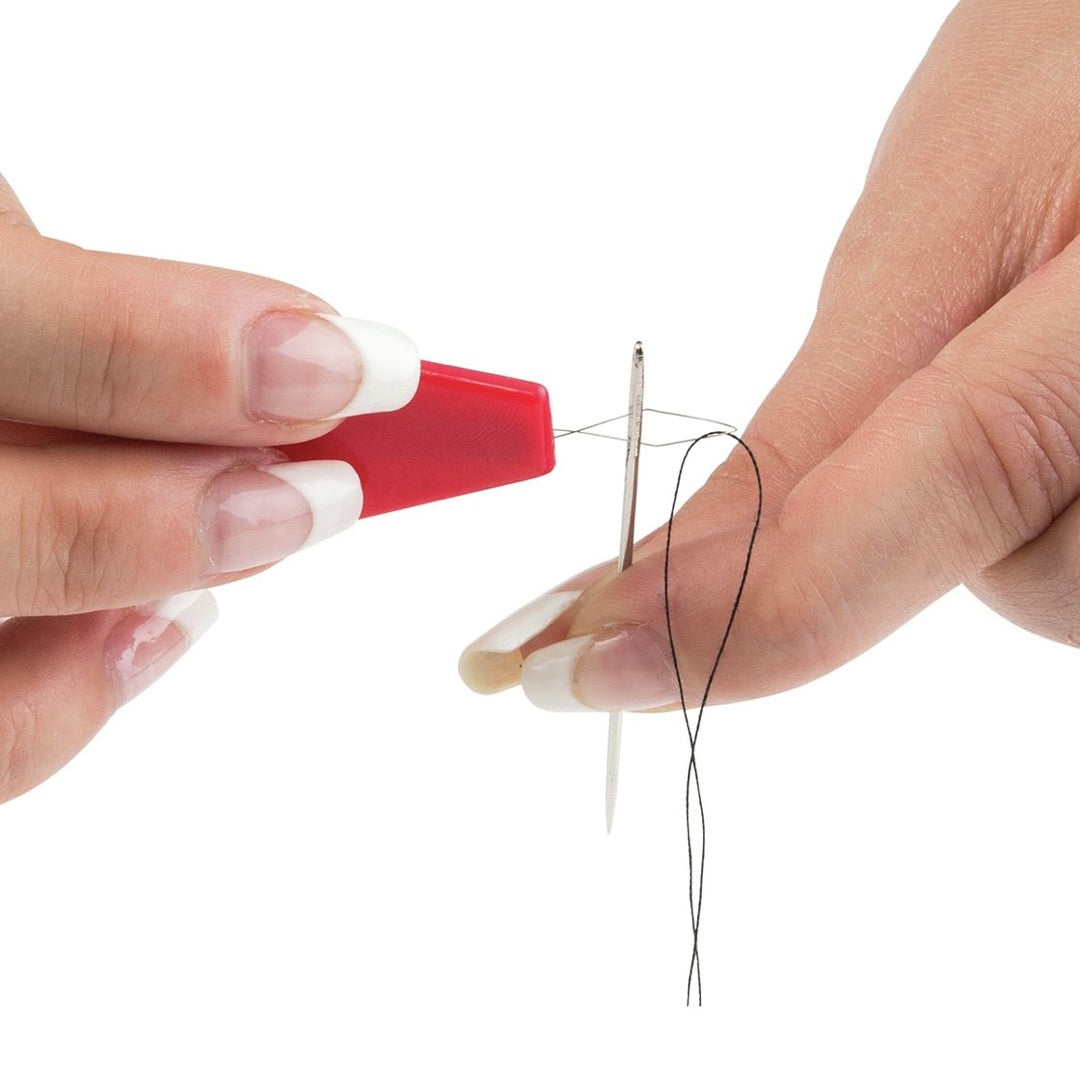 Wire Needle Threaders, 3 Pack by Singer