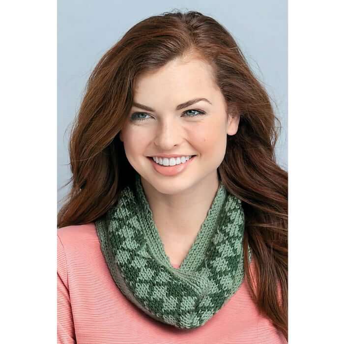 Big Book of Loom Knit Cowls, Loom Knitting Patterns Beg-Intermediate Big Book of Loom Knit Cowls Yarn Designers Boutique