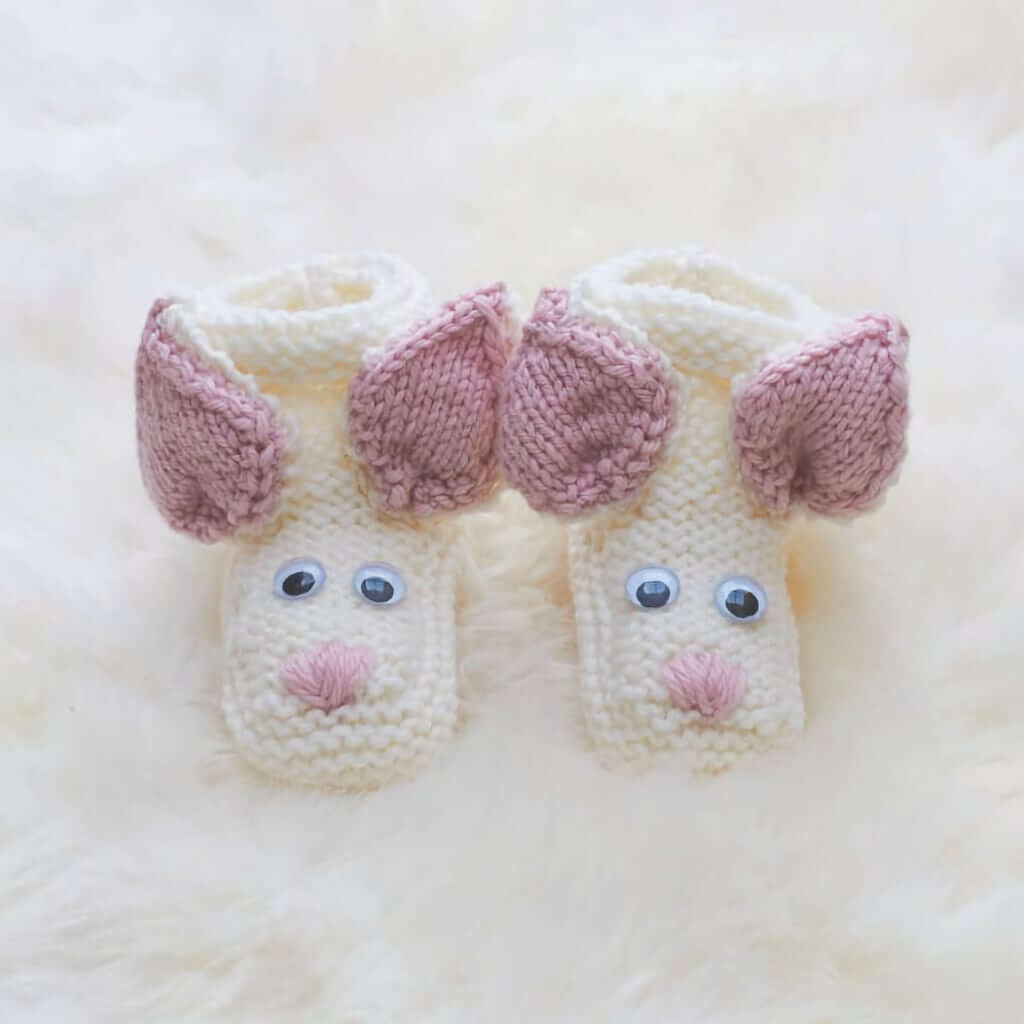 Baby Booties & Slippers: 30 Designs to Stitch, Knit & Crochet Baby Booties & Slippers: 30 Designs to Stitch, Knit & Crochet Yarn Designers Boutique