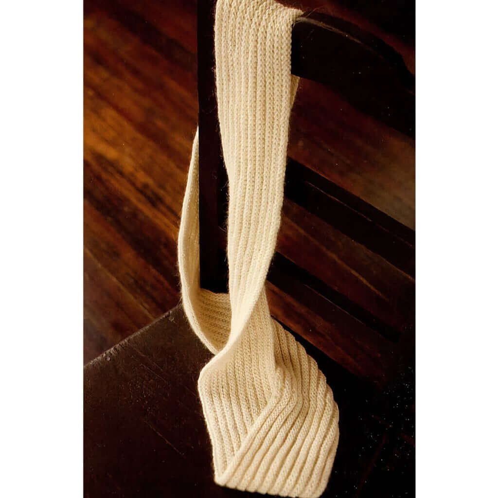 Knitting Patterns | Hats, Mittens & Scarves: 25 Cool & Cozy Knits Hats, Mittens & Scarves: 25 Cool and Cozy Knitted Projects by Andrea Tung Yarn Designers Boutique