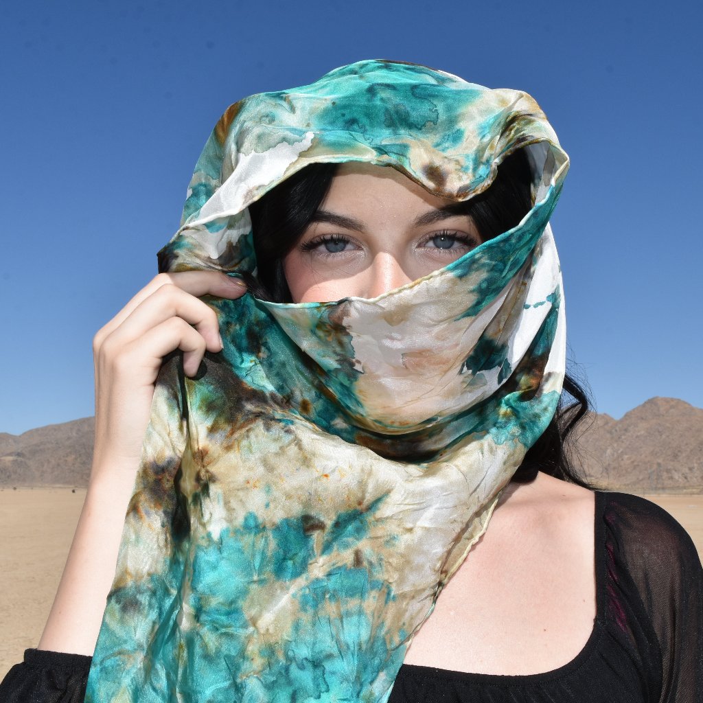 Blue Spirulina-About the color silk scarf dyeing kit