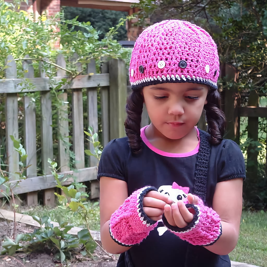 Crochet Patterns for Girls Outfits Fun Fashions for Girls pink hat and wristers set