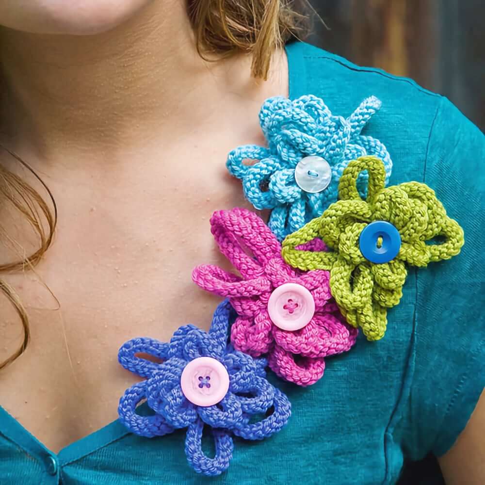 Knit Flowers Floral Knits: 25 Contemporary Flower-Inspired Designs Knitting Patterns flower brooches