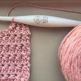 Furls Crochet Hooks, Streamline Swirl Cream Resin Ergonomic Hook Furls Streamline Swirl Cream Crochet Hook Yarn Designers Boutique