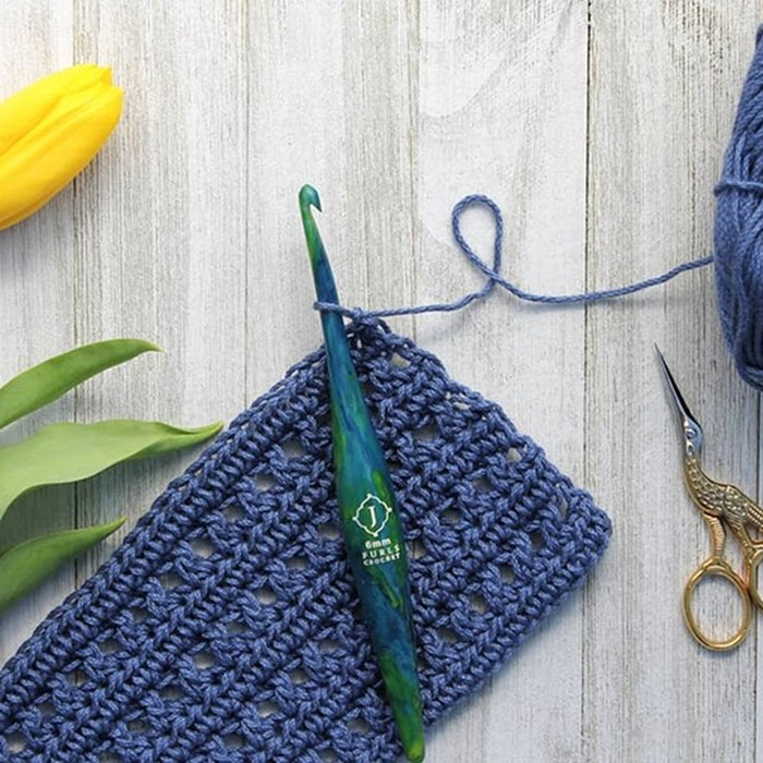 Furls Crochet Hooks, Galaxy Streamline Swirl Virgo Resin Crochet Hook L (7.00 mm)